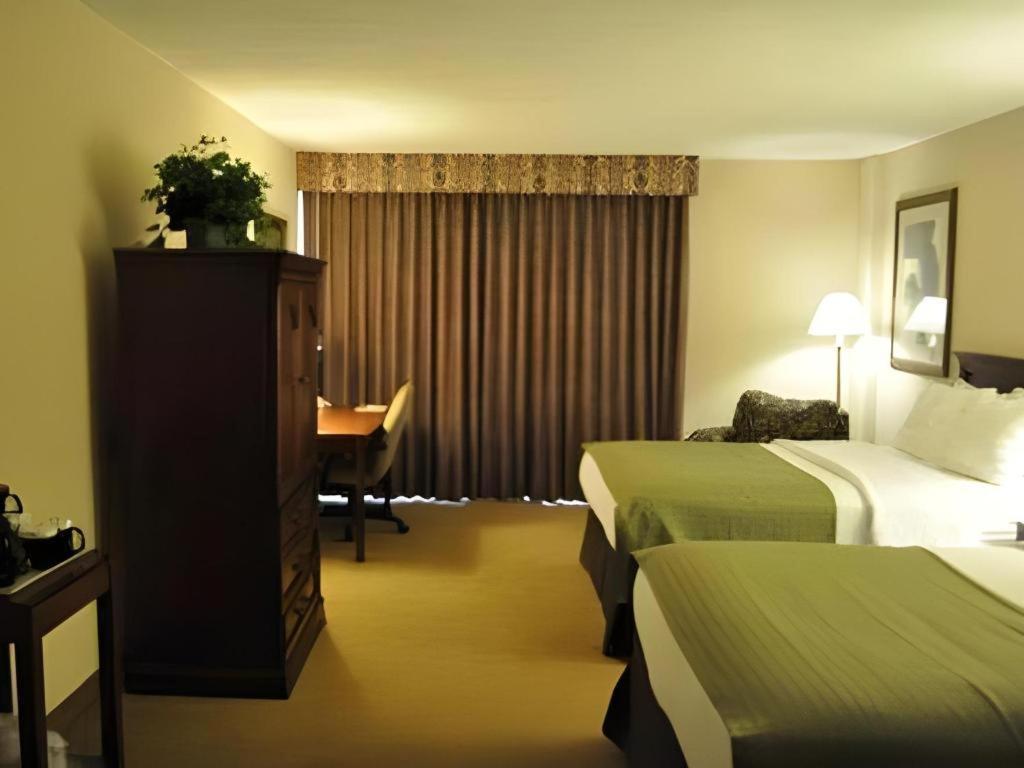 Garden Plaza Hotel سادل بروك المظهر الخارجي الصورة