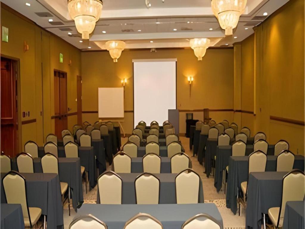 Garden Plaza Hotel سادل بروك المظهر الخارجي الصورة