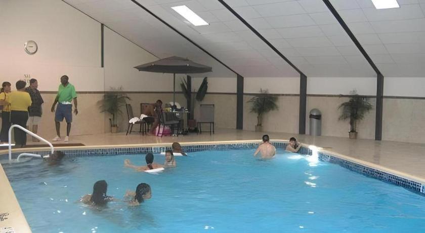Garden Plaza Hotel سادل بروك المظهر الخارجي الصورة