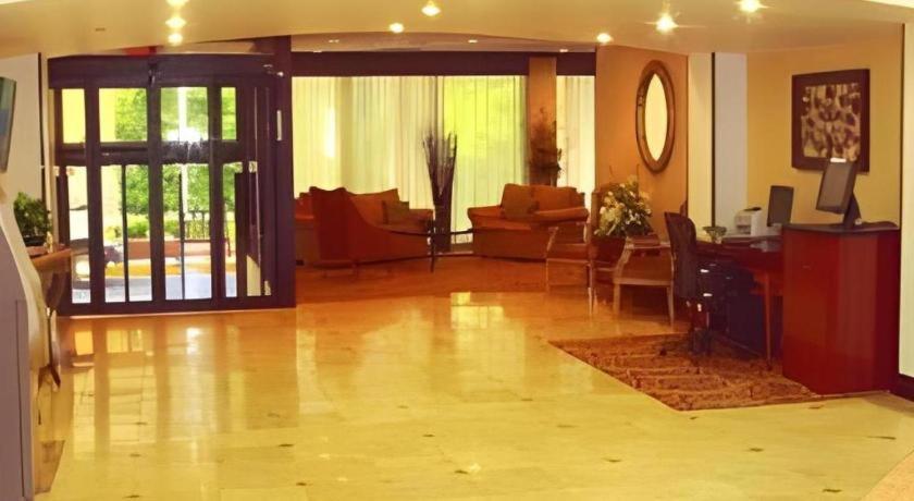 Garden Plaza Hotel سادل بروك المظهر الخارجي الصورة