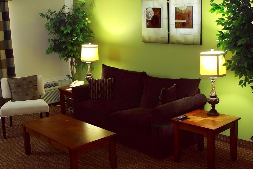Garden Plaza Hotel سادل بروك المظهر الخارجي الصورة