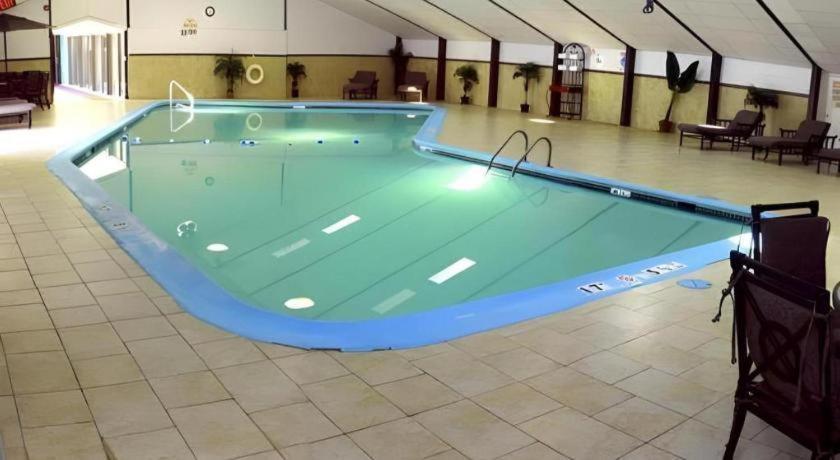 Garden Plaza Hotel سادل بروك المظهر الخارجي الصورة